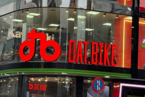 THI CÔNG BẢNG HIỆU HỆ THỐNG XE MÁY ĐIỆN DAT BIKE