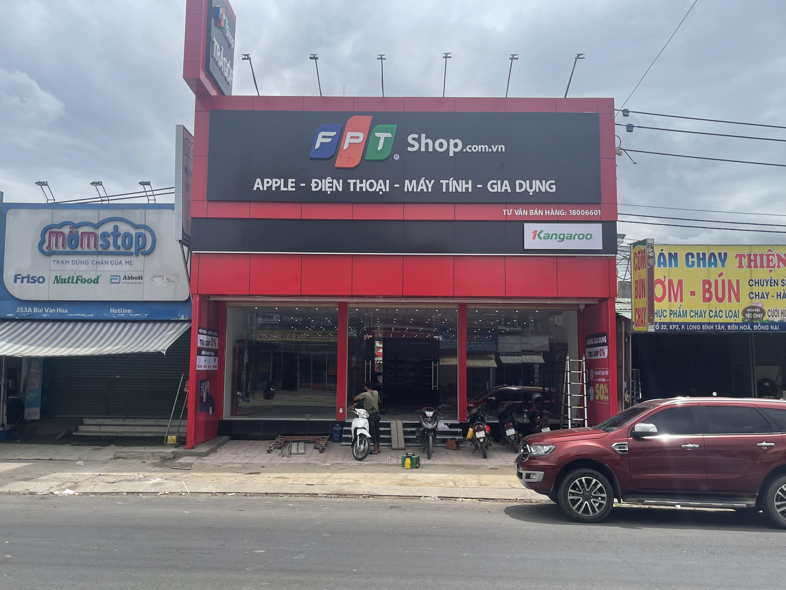 CÔNG TRÌNH BẢNG HIỆU FPT - LOGO CHỮ NỔI VÀ HỢP ĐÈN SÁNG MẶT